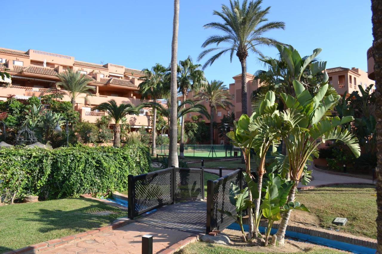 Apartementos Almerimar Golf Luaran gambar