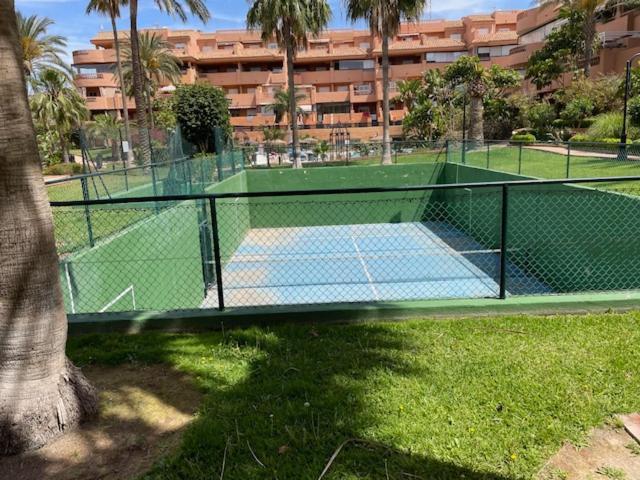 Apartementos Almerimar Golf Luaran gambar